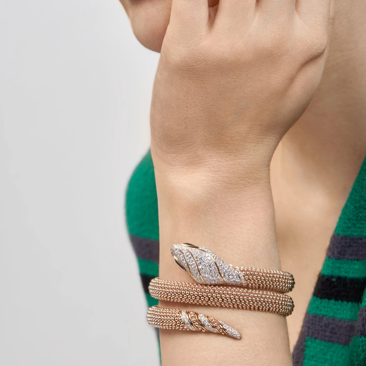 BVLGARI BVLGARI Serpenti Pallini Bracelet 358433 Rose Gold Pavé Diamonds Onyx 2 BVLGARI BVLGARI Serpenti Pallini Bracelet 358433 Rose Gold Pavé Diamonds Onyx - Image 2