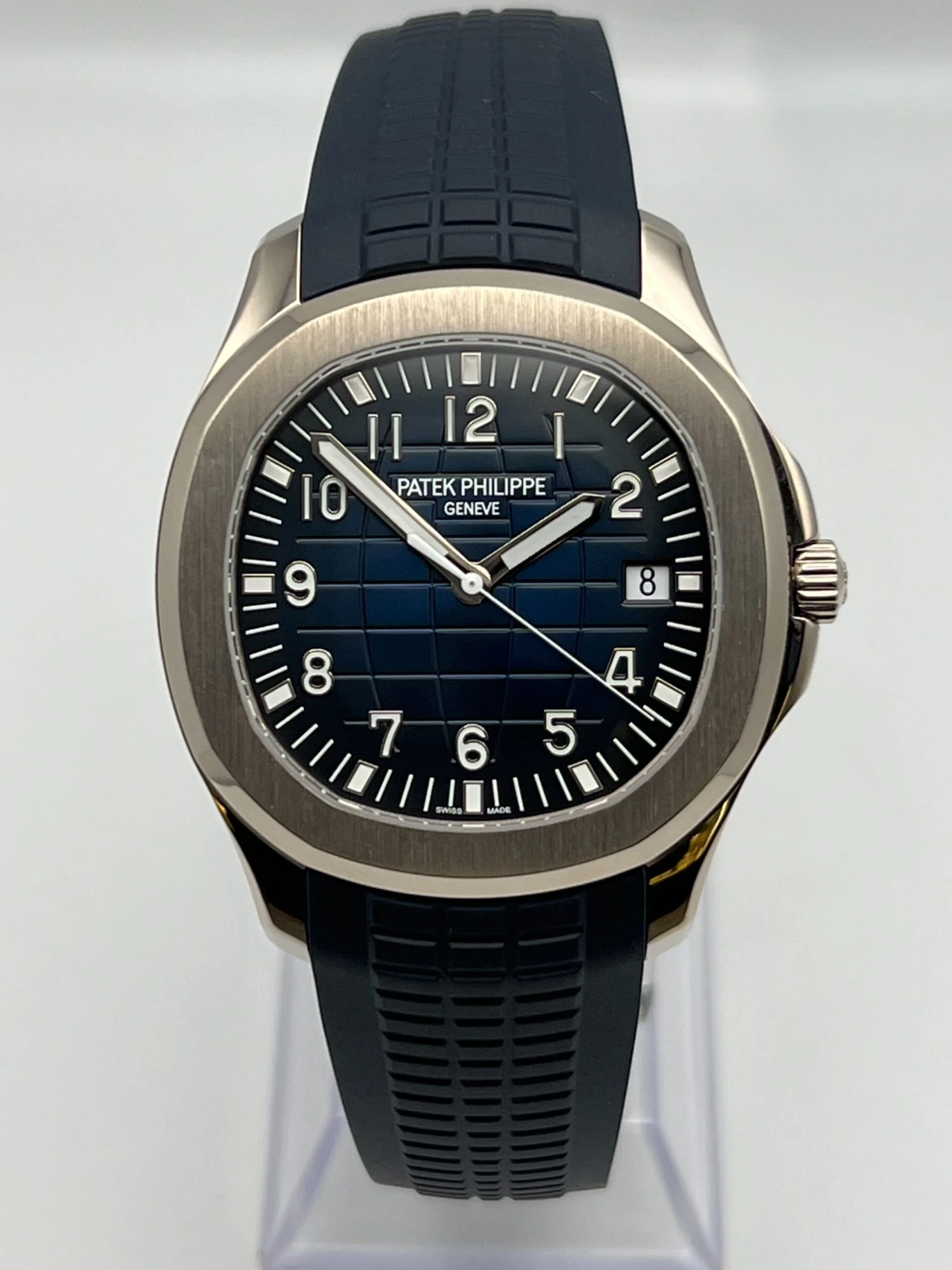 Patek Philippe Patek Philippe Aquanaut 5168G-001 White Gold Blue Dial (2019) 4 Patek Philippe Patek Philippe Aquanaut 5168G-001 White Gold Blue Dial (2019) - Image 4