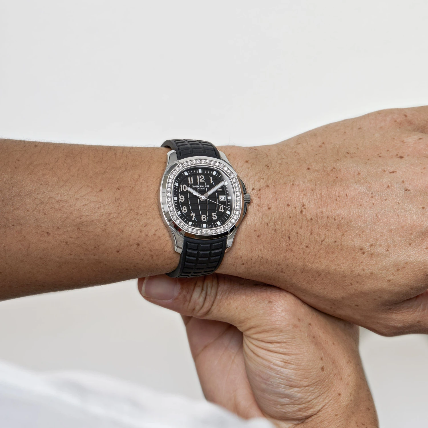 Patek Philippe Patek Philippe Aquanaut Luce 5267/200A-001 Black Dial Diamond Bezel (2023) 2 Patek Philippe Patek Philippe Aquanaut Luce 5267/200A-001 Black Dial Diamond Bezel (2023) - Image 2