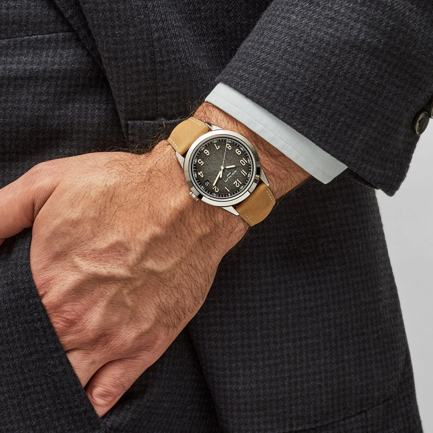 Patek Philippe Patek Philippe Calatrava 5226G-001 White Gold Charcoal Dial Date (2023) 2 Patek Philippe Patek Philippe Calatrava 5226G-001 White Gold Charcoal Dial Date (2023) - Image 2