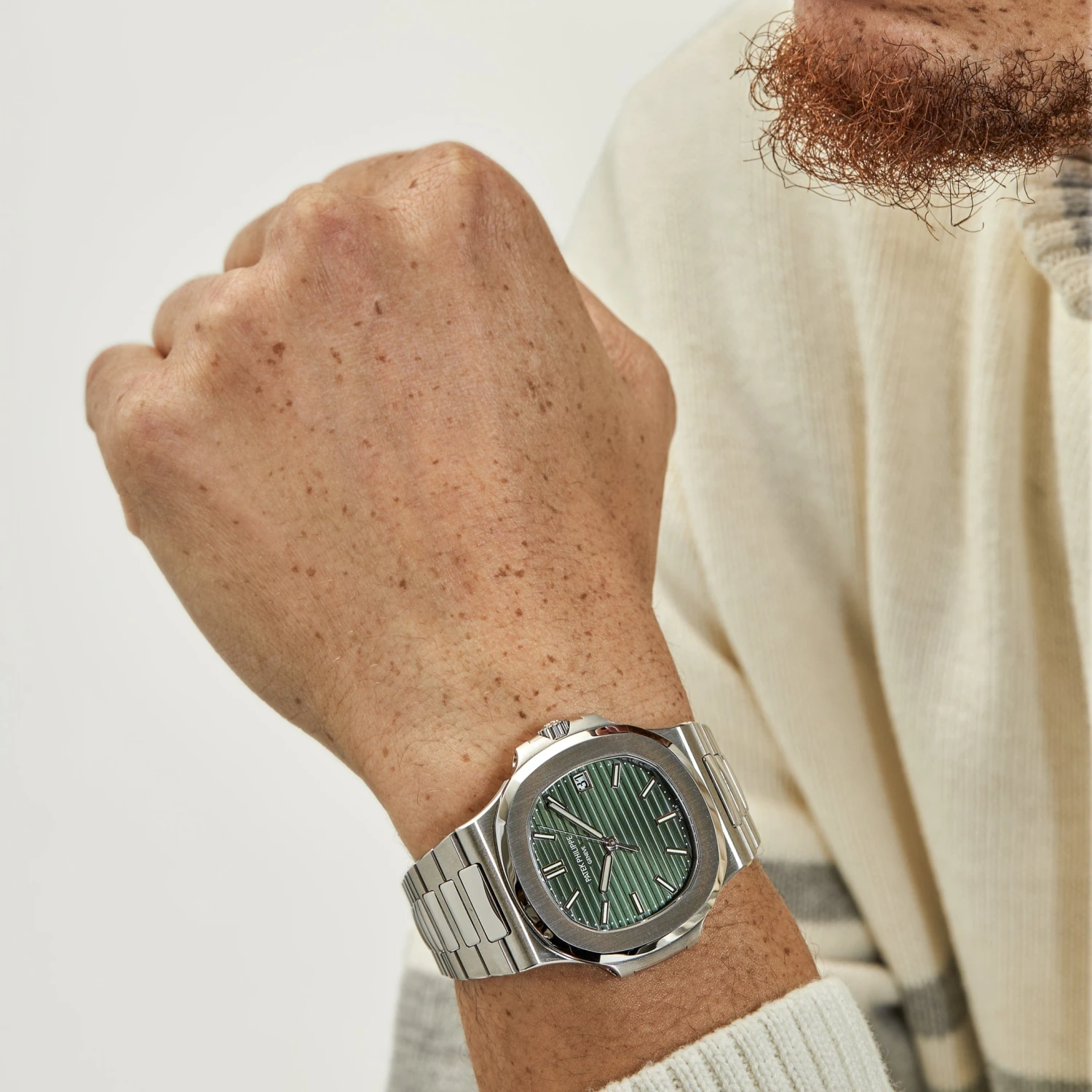 Patek Philippe Patek Philippe Nautilus 5711/1A-014 Stainless Steel Green Dial (2021) 2 Patek Philippe Patek Philippe Nautilus 5711/1A-014 Stainless Steel Green Dial (2021) - Image 2