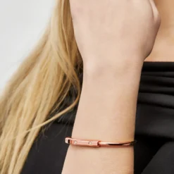 Tiffany & Co. Tiffany & Co. Lock Bangle In Rose Gold With Diamond Accents 70185296 -Horaluxis Sales Store tiffany co lock bangle in rose gold with diamond accents tiffany co 40474555875572