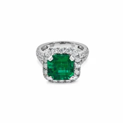 Jewels Aficionado Vivid Green Emerald Ring -Horaluxis Sales Store vivid green emerald octagon ring wrist aficionado 40776767275252